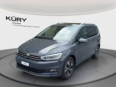 Grau Gebraucht 2024 VW Touran Highline Van / Kleinbus | CHF 51’700