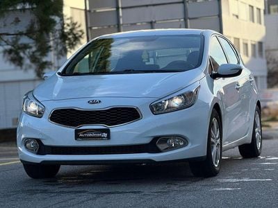 Gebraucht 2015 Kia Ceed Style Kleinwagen | CHF 10’900