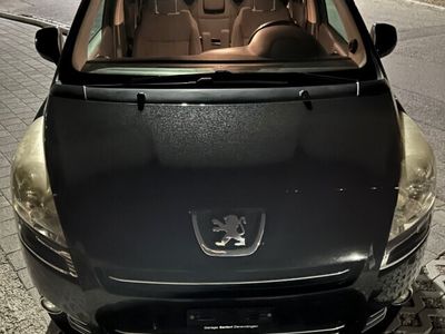 gebraucht Peugeot 5008 2.0 HDI Active