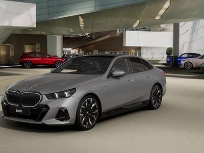 Gebraucht BMW 550e M Sport 489 PS (359 kW) 2024 Grau Limousine