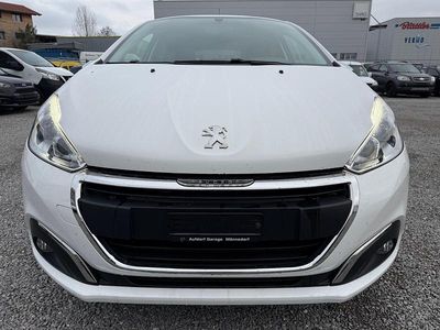 Gebraucht 2018 Peugeot 208 Style Kleinwagen | CHF 4’900 (Guter Preis)