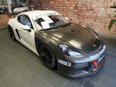 Porsche 718 Cayman GT4