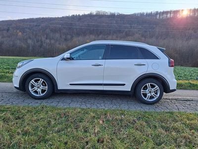 Gebraucht 2016 Kia Niro Style SUV | CHF 13’400 (Fairer Preis)