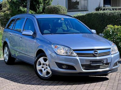 Grau Gebraucht 2008 Opel Astra Enjoy Kombi | CHF 5’500 (Etwas zu teuer)
