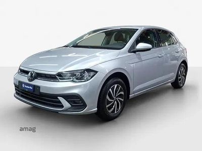 Reflexsilber metallic Gebraucht 2024 VW Polo Life Limousine | CHF 22’990 (Fairer Preis)
