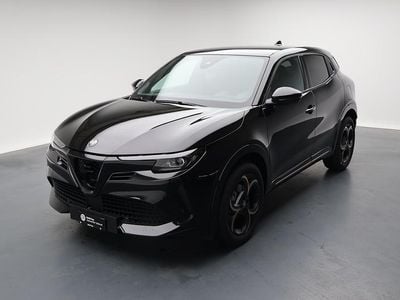 Schwarz Neu 2025 Alfa Romeo Junior SUV | CHF 39’500 (Fairer Preis)