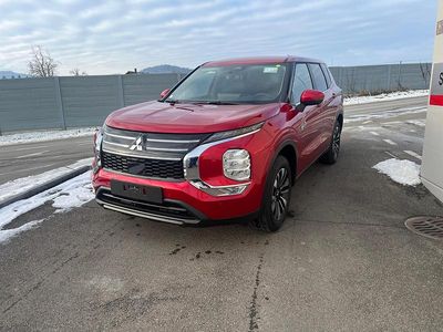 Rot Neu 2026 Mitsubishi Outlander P-HEV Invite SUV | CHF 56’109 (Etwas zu teuer)