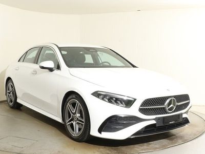 gebraucht Mercedes A180 AMG Line 7G-DCT