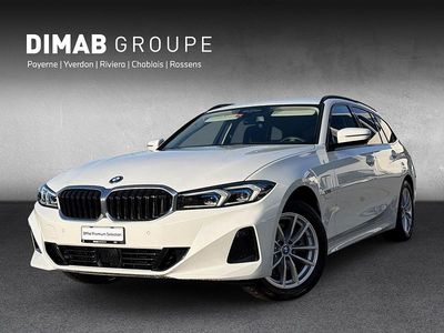 Gebraucht BMW 330e Comfort Edition 292 PS (214 kW) 2023 Weiss Kombi