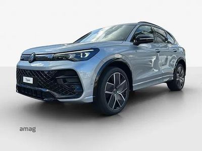 Oyster silver metallic Neu 2025 VW Tiguan R-line SUV | CHF 58’890 (Etwas zu teuer)