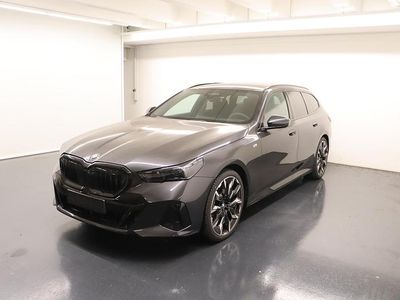 Grau Gebraucht 2024 BMW 520 Comfort Edition Kombi | CHF 110’280