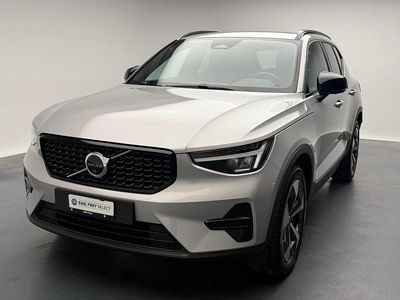 Grau Gebraucht 2025 Volvo XC40 Plus SUV | CHF 40’720 (Etwas zu teuer)