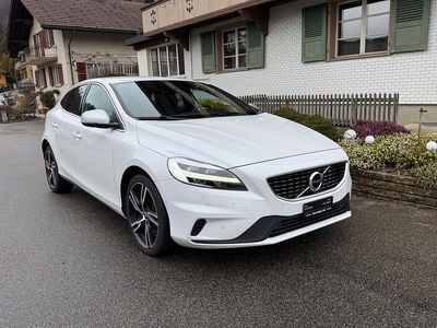Gebraucht Volvo V40 R-Design Momentum 120 PS (88 kW) 2018