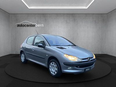 Gebraucht 2003 Peugeot 206 Kleinwagen | CHF 3’900 (Etwas zu teuer)