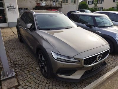 gebraucht Volvo V60 CC 2.0 B4 Plus