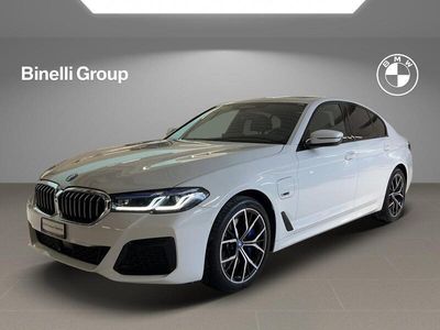 Weiss Gebraucht 2023 BMW 545e Shadowline Limousine | CHF 75’900