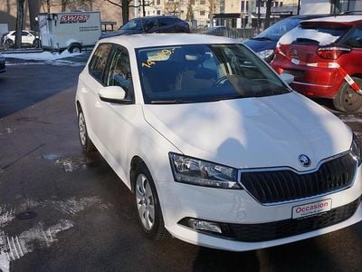 Weiss Gebraucht 2021 Skoda Fabia Ambition Limousine | CHF 14’999 (Guter Preis)