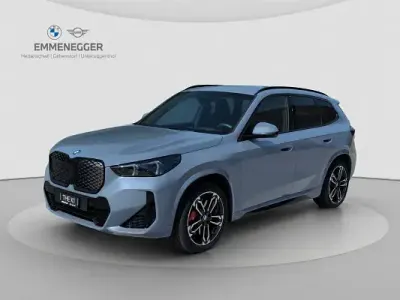 Neu (2026) BMW iX1 M Sport 306 PS | Teuer