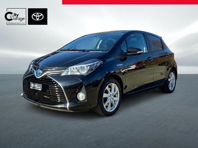 Gebraucht Toyota Yaris Hybrid Premium 101 PS (74 kW) 2016