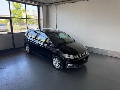 Gebraucht VW Touran Comfortline 150 PS (110 kW) 2016 Van / Kleinbus