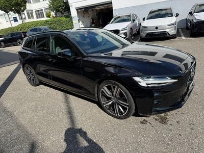 Gebraucht 2022 Volvo V60 R-Design Kombi | CHF 35’900 (Etwas zu teuer)