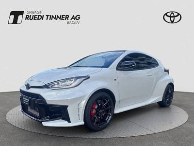 Weiss Gebraucht 2024 Toyota Yaris Sport Limousine | CHF 51’900