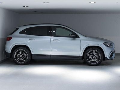 Gebraucht Mercedes GLA220 190 PS (139 kW) 2024 Silber SUV