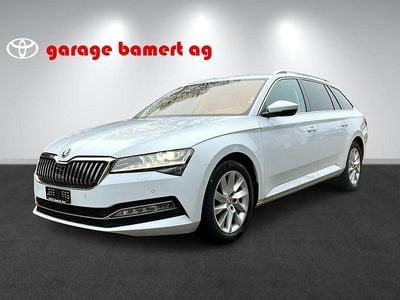 Weiss Gebraucht 2023 Skoda Superb Style Kombi | CHF 28’990 (Fairer Preis)