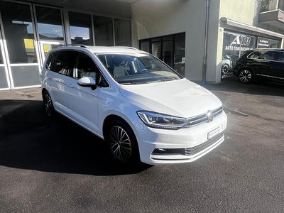 Gebraucht 2024 VW Touran Highline Van / Kleinbus | CHF 33’800 (Etwas zu teuer)