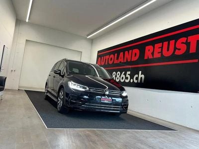 Schwarz Gebraucht 2025 VW Touran Highline Van / Kleinbus | CHF 37’940 (Teuer)