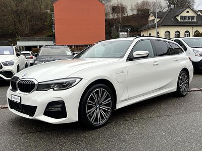 Gebraucht 2022 BMW 320e M Sport Kombi | CHF 27’900 (Superpreis)