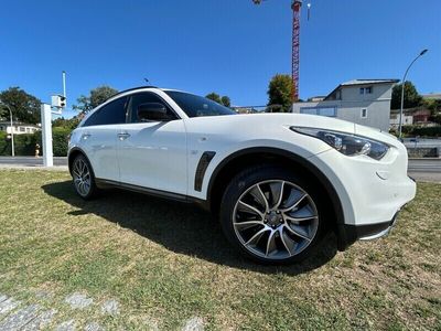 Infiniti QX70