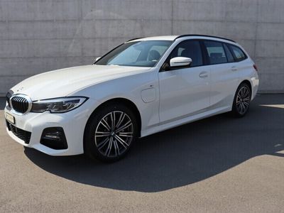 Gebraucht 2021 BMW 330e Advantage Kombi | CHF 32’900 (Teuer)