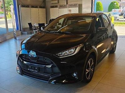Neu 2025 Toyota Yaris Hybrid Premium Limousine | CHF 24’900 (Guter Preis)