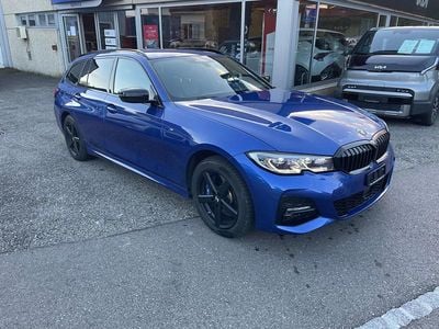 Blau Gebraucht 2020 BMW 330e M Sport Kombi | CHF 31’900 (Superpreis)
