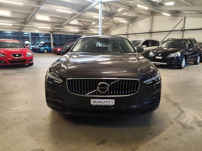 Gebraucht Volvo V90 Momentum 197 PS (144 kW) 2021 Kombi