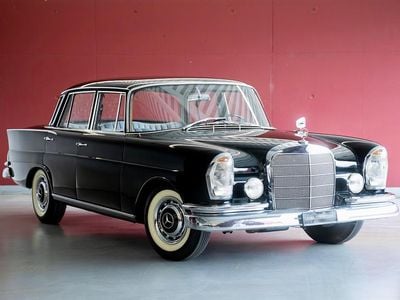 Gebraucht Mercedes 220 112 PS (82 kW) 1963 Limousine