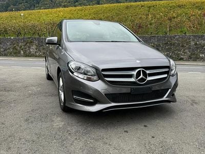Gebraucht 2015 Mercedes B200 AMG line Van / Kleinbus | CHF 10’980 (Superpreis)