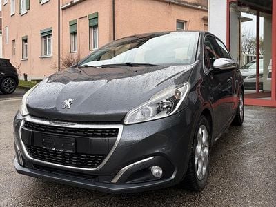 Gebraucht Peugeot 208 Allure 110 PS (80 kW) 2015 Kleinwagen