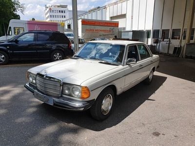 Gebraucht 1977 Mercedes 230 | CHF 12’900