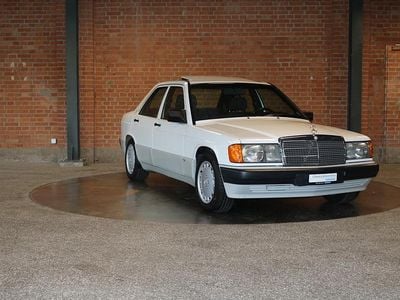 Gebraucht Mercedes 190 132 PS (97 kW) 1990 Limousine