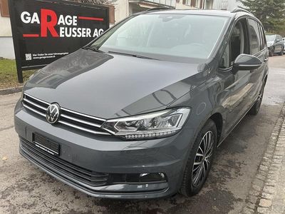 Grau Gebraucht 2024 VW Touran Comfortline Van / Kleinbus | CHF 32’500 (Fairer Preis)