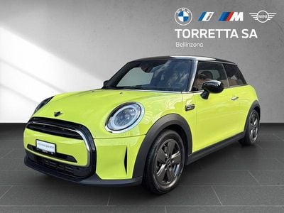 Gelb Gebraucht 2022 Mini Cooper Kleinwagen | CHF 21’500 (Fairer Preis)
