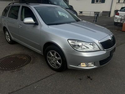 Gebraucht 2012 Skoda Octavia Elegance Kombi | CHF 4’300 (Superpreis)