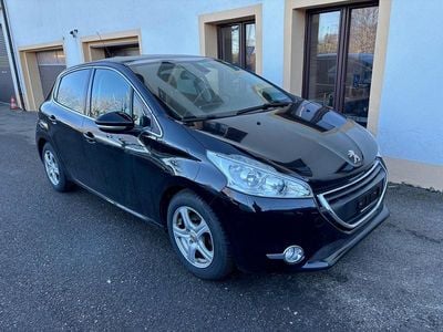Gebraucht 2014 Peugeot 208 Allure Kleinwagen | CHF 9’500 (Teuer)
