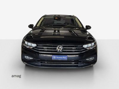 Deep black nacré Gebraucht 2023 VW Passat Elegance Kombi | CHF 28’990 (Fairer Preis)