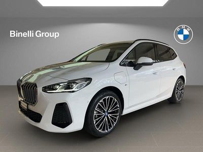 Weiss Gebraucht 2024 BMW 225 Active Tourer Shadowline Van / Kleinbus | CHF 51’900