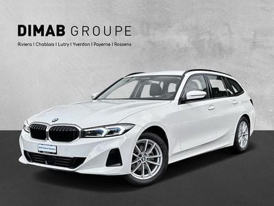 Weiss Gebraucht 2023 BMW 320e Comfort Edition Kombi | CHF 29’900 (Superpreis)