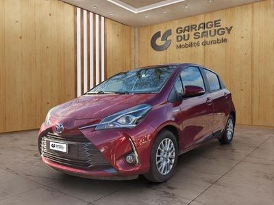 Rot Gebraucht 2019 Toyota Yaris Hybrid Trend Limousine | CHF 16’990 (Fairer Preis)