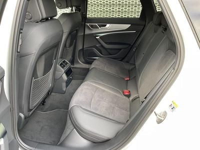 Weiss Gebraucht 2024 Audi A6 Attraction Kombi | CHF 76’990